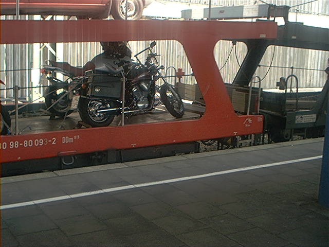 Beschreibung: Macintosh HD:Users:golfbear:Desktop:Graf-Online:Material:Bike_Pics:1AbfDDf.JPG