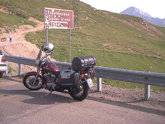 Beschreibung: Macintosh HD:Users:golfbear:Desktop:Graf-Online:Material:Bike_Pics:2004-26 Jaufenpass.JPG
