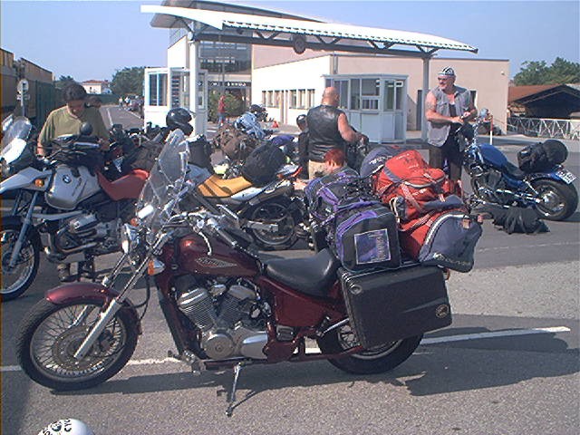 Beschreibung: Macintosh HD:Users:golfbear:Desktop:Graf-Online:Material:Bike_Pics:4Narbonne.JPG