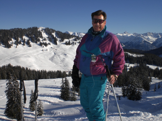 Beschreibung: Macintosh HD:Users:golfbear:Desktop:Graf-Online:Material:Sport_Pics:ski.JPG